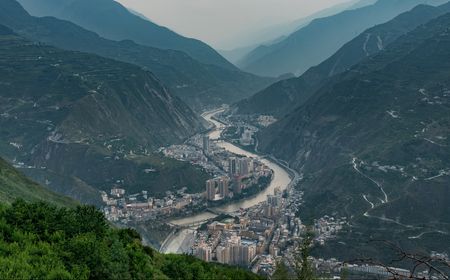 Banjir dan Tanah Longsor Tewaskan 2 Warga di Sichuan China, Belasan Orang Hilang