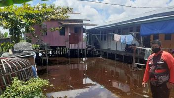 降雨量が多いBPBDがパランカ・ラヤのリバーバンクスの住民に洪水の貨物に注意するよう要請