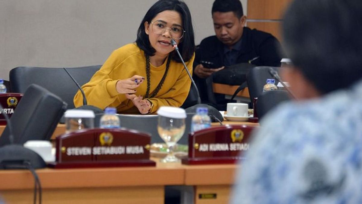 Angkot Itu Ruangnya Sempit, Legislator PSI Justru Ragu Kebijakan Anak Buah Anies Efektif Cegah Pelecehan Seksual