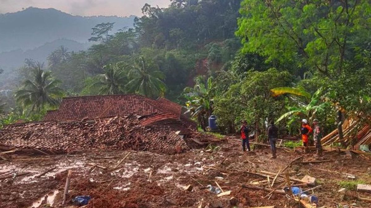 BNPB Reveals Forest Function Transfer Exacerbated Landslides In West Bandung