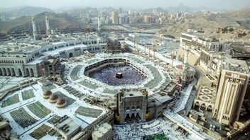 In The Last 10 Days Of Ramadan, Saudi Arabian Authorities Implement A Number Of Provisions In Mecca And Medina For Congregants