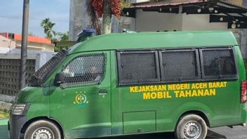 Prosecutors Detain 3 Suspects Hoarding 1.3 Tons Of Subsidized Fuel In West Aceh