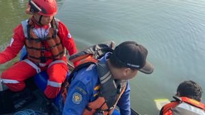 Kesal Tak Dapat Ikan, Pemancing Nekat Masuk ke Dalam Danau Cisauk