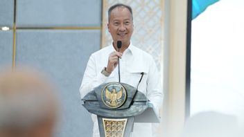 工业部长阿古斯称非石油和天然气加工业吸收了1960万工人,直到2025年2月