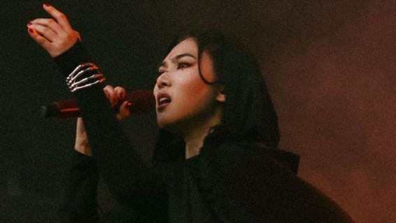 Isyana Sarasvati Gelar Rangkaian Konser 4 Album di 'Journey in Harmony'