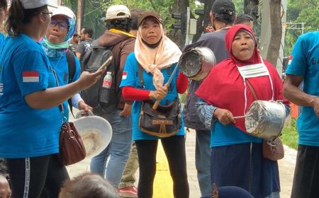 Warga Kampung Bayam Pasang Tenda dan Bawa Panci di Kantor Pj Gubernur Heru, Mau Apa?