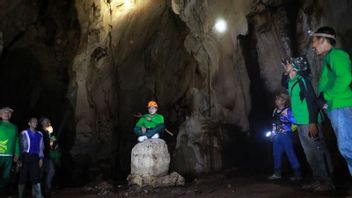 探索北加里曼丹Bulungan Kaltara的Kast Batu Putih洞穴旅游