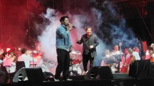 Ariel和David Bayu Ramaikan Karaoke with Iringan Orkestra Erwin Gutawa