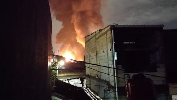 居民在Pertamina Plumpang管道火灾前闻到刺鼻的汽油
