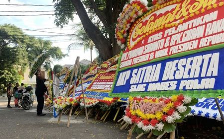 Karangan Bunga Mengalir ke Kediaman Prabowo Subianto Pasca Pelantikan