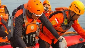 Ridwan, A 21-year-old Youth In Muara Baru Found Dead Floating In A Fishing Port Pond