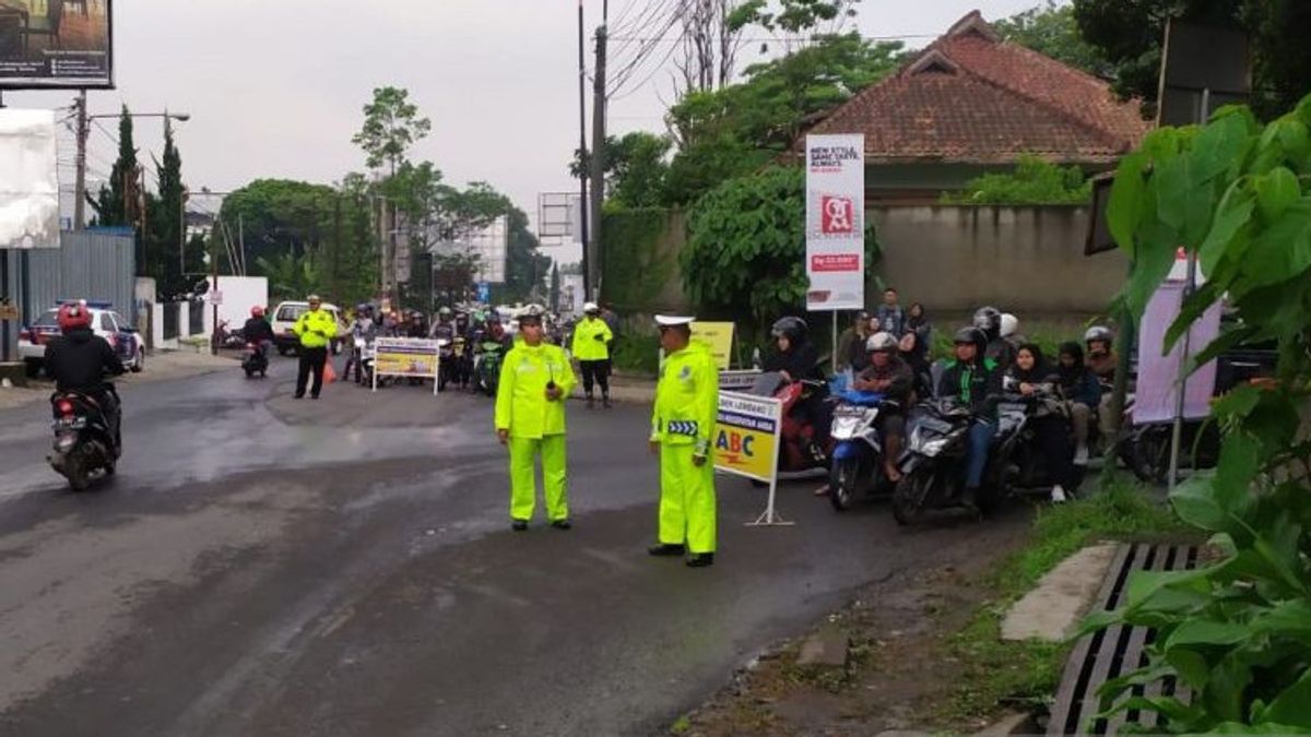 Residents Asked To Anticipate The Vulnerability Of The Lembang Tourist Route During Rain Holidays