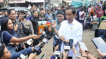 Ulang Tahun, Jokowi Cek Harga Bahan Pokok di Pasar Bogor