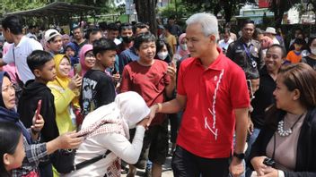 Ainun Najib Bikin Survei di Twitter, Hasilnya Ganjar Pranowo Unggul Sementara dari Anies dan Prabowo