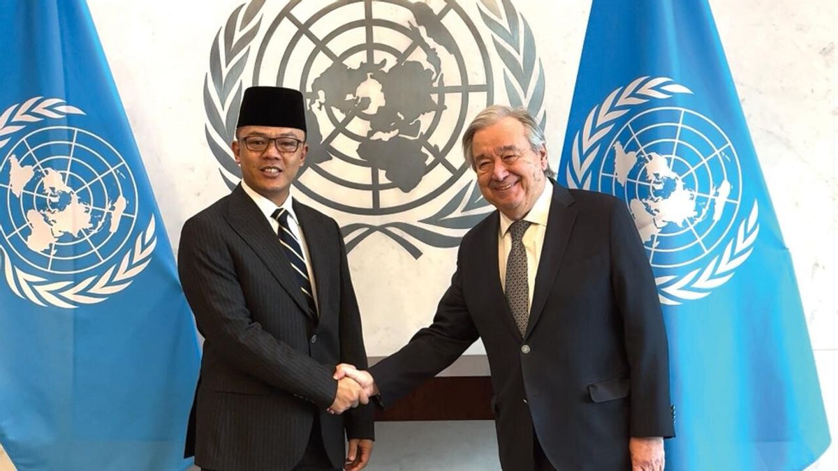 苏吉诺外长强调，印度尼西亚参与和平理事会受联合国宪章指导