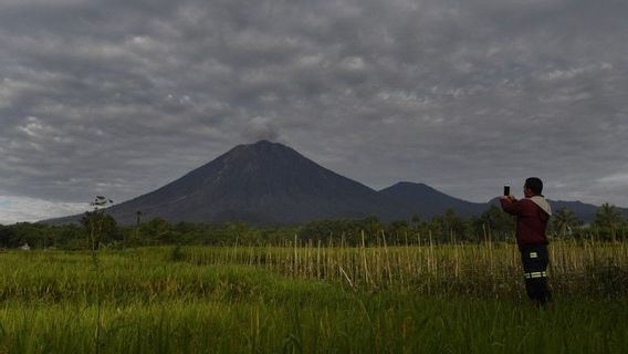 PVMBG要求人们注意塞梅鲁火山爆发骗局