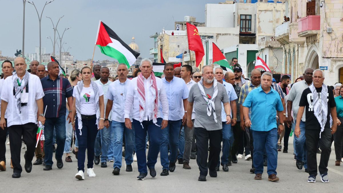 Cuba préside des milliers de personnes à la manifestation palestinienne à La Havane