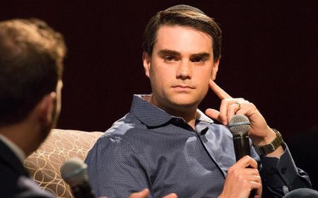 Ben Shapiro Keluhkan Film Happiest Season yang Tampilkan Pasangan Lesbian