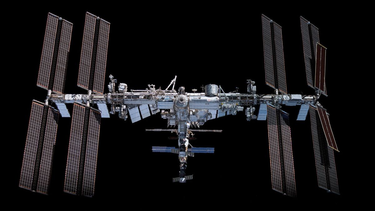 Redwire Will Launch Greenhouse Project In Space In Spring 2023