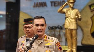 Central Java Police Prepare Local One-Division Line On Semarang Inner City Toll Road