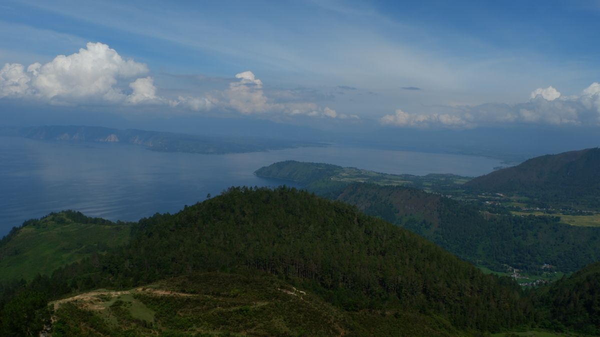 Sans Statut Touristique Super Prioritaire, Le Lac Toba Est Magnifique