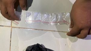 Buronan Narkoba di Mataram Tertangkap Sembunyikan Sabu di Plafon Rumah