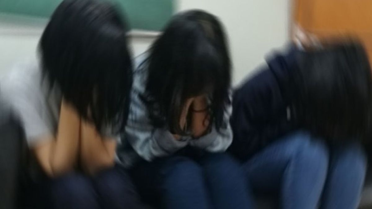 Digerebek Polda Metro Subuh Tadi, Wisma Tempat Prostitusi Anak di Cengkareng Kini Disegel Satpol PP