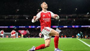Martinelli Minta Maaf Langsung kepada Bradley usai Insiden di Laga Arsenal vs Liverpool