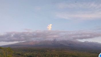 900メートルの柱アブは上昇し、スメルは住民が警戒し続けるための信号を送ります