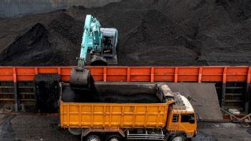 Officers Socialize Changes In Mining Truck Operational Hours In Bogor, Violating Directions