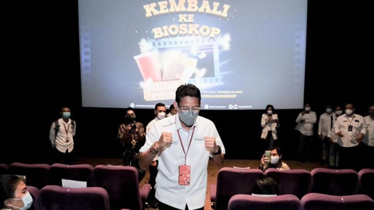 确保 Covid - 19 在电影院观看时的安全， 桑迪亚加 · 乌诺运行#KembaliKeBioskop运动