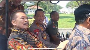 Appelé Jokowi au palais, le chef de la police a déclaré qu’il n’y avait pas de problèmes avec le bureau du procureur général