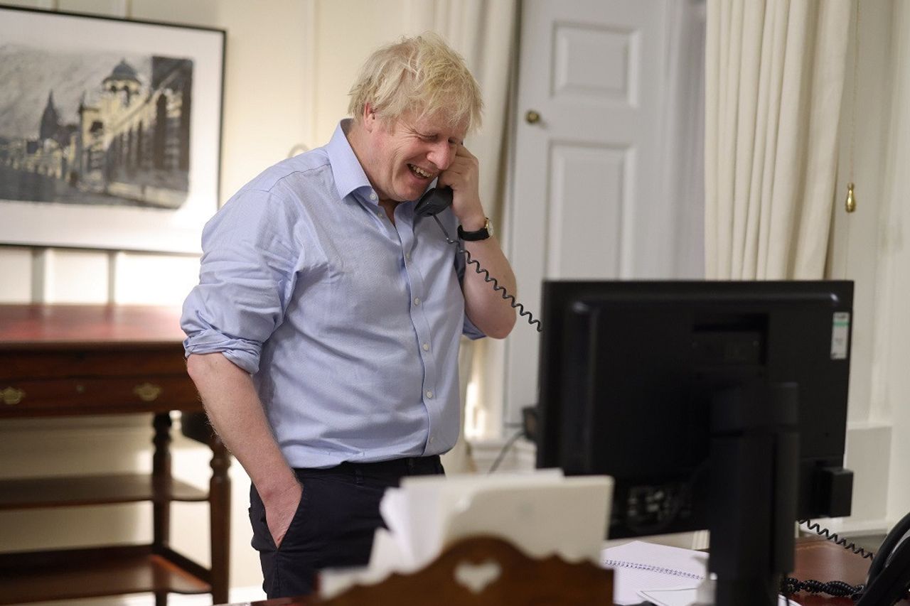 英国首相ボリス ジョンソン内閣財務 保健大臣を辞任したリシ スナクとサジド ジャビドの考察