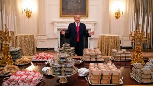  Polandia Tegaskan Tolak Ajakan Trump Kirim Kapal Perang ke Selat Hormuz