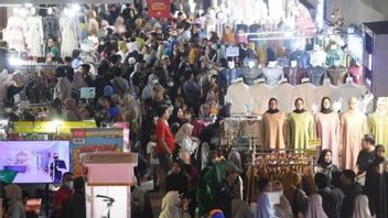 Peu de temps, 54 000 personnes visitent le marché de Tanah Abang Block B jusqu’à Lebaran
