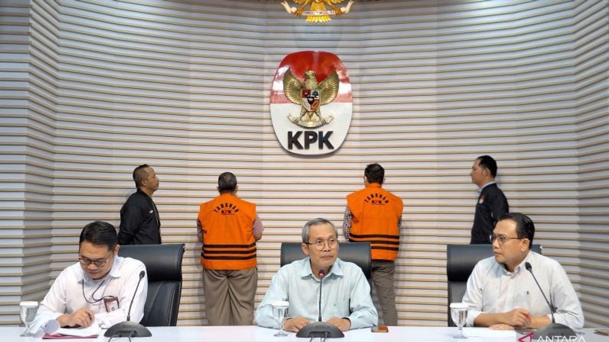 KPKが税務審査を満足させた2人の容疑者を拘束
