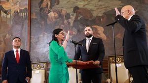 Venezuela Minta Investor Kembali Usai Trump Buka Lagi Wilayah Udara