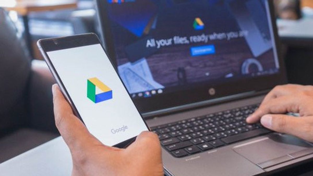 Googleドライブ、長いPDFをAIベースの音声要約に変換可能に