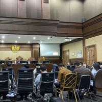 Cecar Soal Kode Keep Silent di Sidang Korupsi BTS 4G, Hakim ke Saksi: Hey Feriandi Mirza Kamu Pintar Berkelit