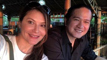 Lihat Foto Muda Tamara Bleszynski dengan Chef Chandra, Malu-Malu Tampil Bersama