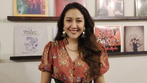 Sherina Munaf And Fans Live Intimate Moments When Signing Session Vinyl's Adventure OST Sherina