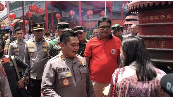 Boen Tek Bio Tangerangを訪問し、ファディル警察署長は未婚の居住者が一致することができるように祈っています