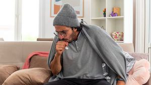 Batuk Berminggu-minggu Setelah Flu, Kapan Perlu Waspada?