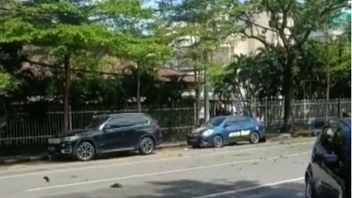 Polisi Selidiki Ledakan Bom Bunuh Diri di Makassar