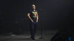 Lagi dan Lagi, Morrissey Awali Tahun 2026 dengan Lima Pertunjukan Batal Digelar