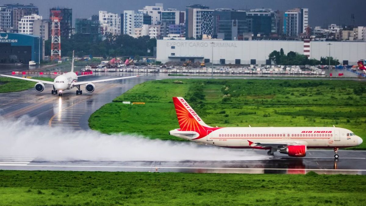 Terbang Pakai 1 Mesin, Boeing 777 Air India Tujuan Mumbai Alami Masalah Oli Balik Arah 