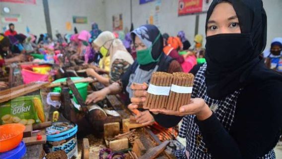 Kemenkeu Bawa Kabar Gembira untuk Djarum, Gudang Garam, Sampoerna, dkk: Pemerintah Gelontorkan Insentif Puluhan Triliun Tunda Bayar Pita Cukai Rokok