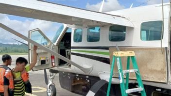 Pesawat Smart Air yang Membawa Personel Damai Cartenz Ditembak KKB di Homeyo
