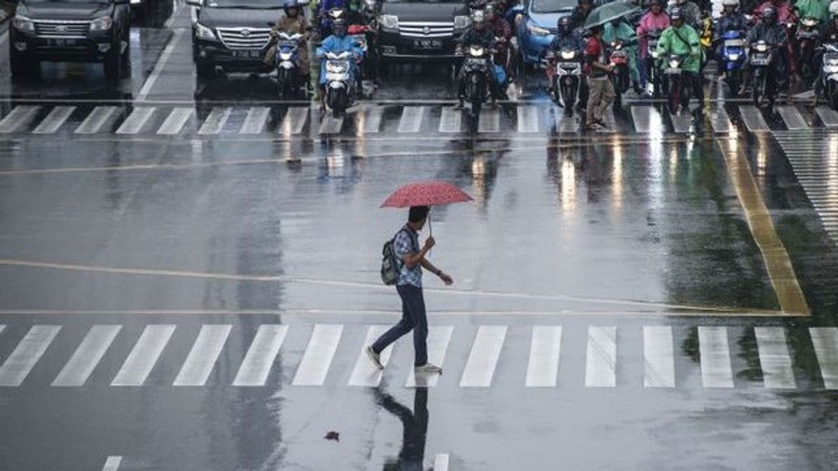 Restez Vigilant Le Jour De Noël, BMKG S’attend à De Fortes Pluies Accompagnées De Vent Et De Foudre Dans Un Certain Nombre De Provinces