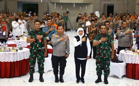 18.855 Personel Gabungan Amankan Natal-Tahun Baru, Khofifah Ingatkan Pelayanan Warga Sampai Aliran Listrik Gereja